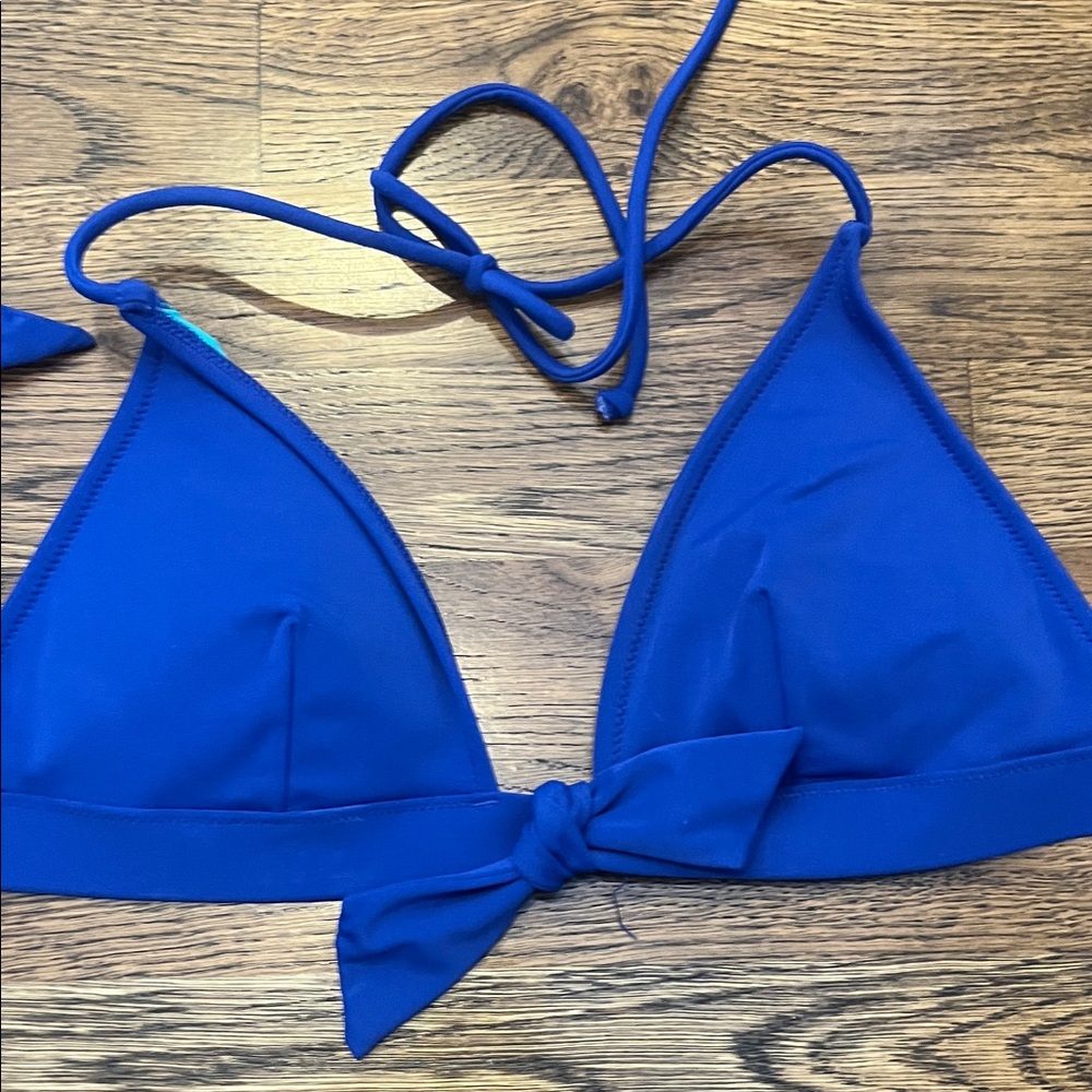 Victoria’s Secret Blue Two-Piece Triangle Bikini Set - Picture 2 of 8